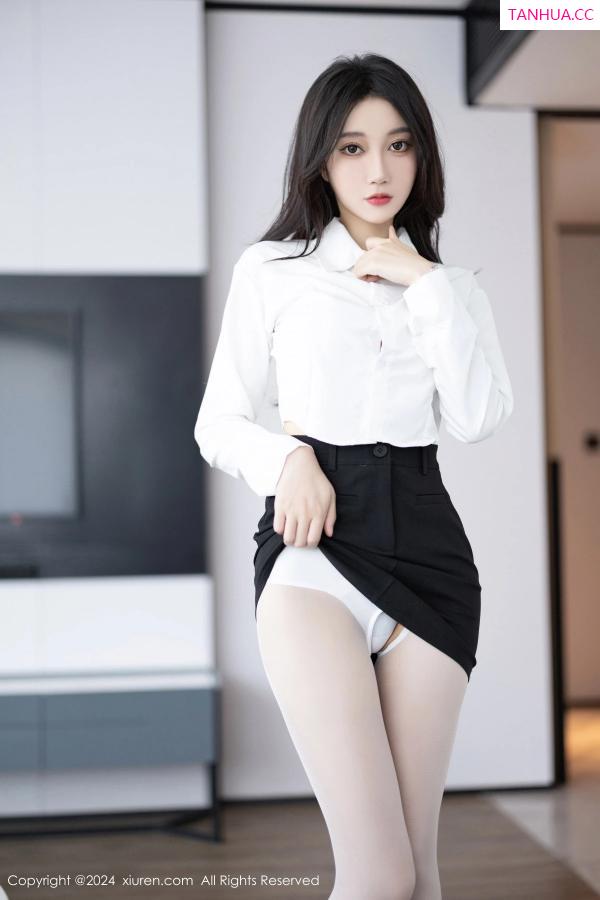 玥儿玥  [XiuRen]高清写真图 2024.03.18 No.8247 玥儿玥 丝袜美腿第34张图片